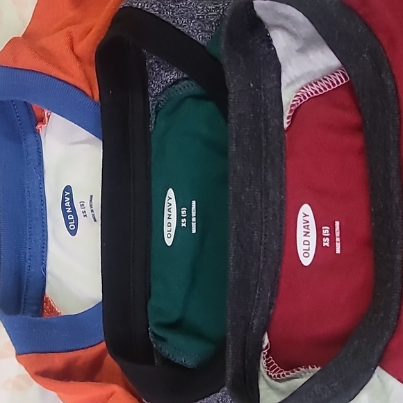 Bundle of 3 Old Navy Long Sleeve T-shirts - Picture 5 of 5